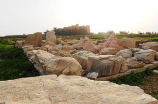 کاخ آپادانای شوش، سفر به ایران باستان