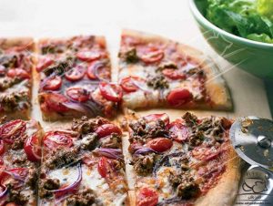 پیتزای گوشت و گوجه فرنگی گیلاسی