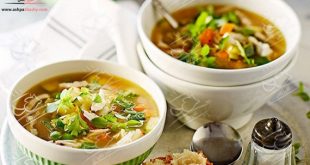 سوپ مرغ با سبزیجات بهاری